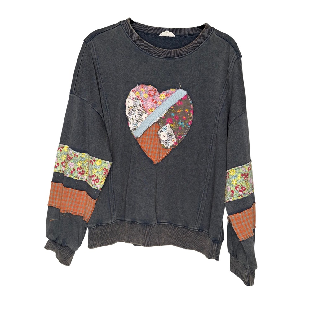 Easel Patchwork Heart Sweatshirt Women Small Gray Excellent Boho Cottagecore